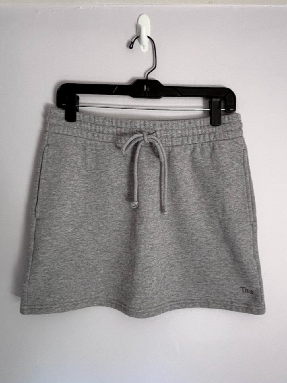 Aritzia TNA The Cozy Fleece Boyfriend Mini Skirt Gray Sz. M